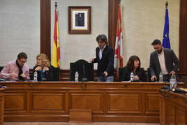 Luis F. Martín, Olga García y Javier Hernández, en el último pleno.