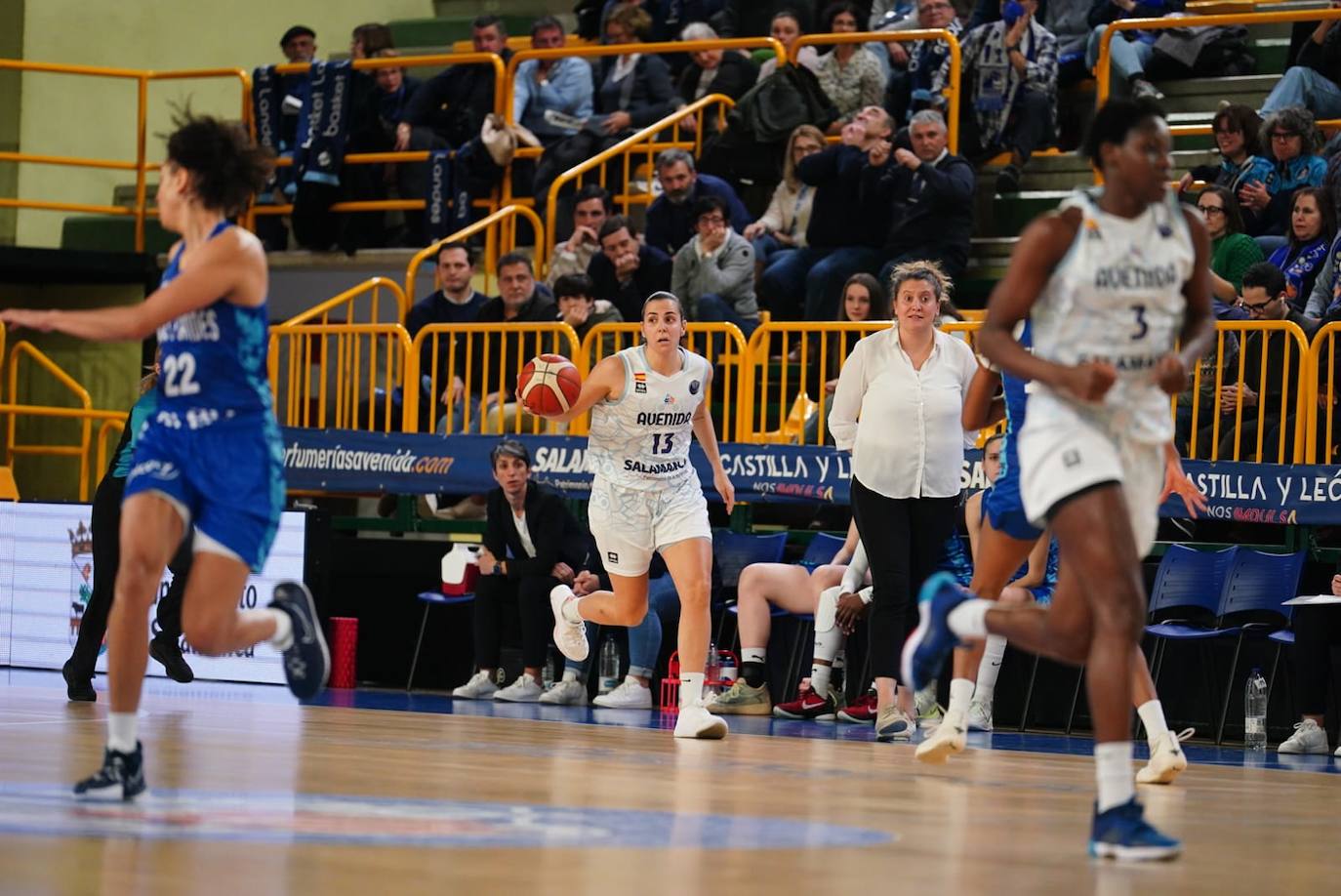 Las mejores imágenes del partido entre Avenida y Basket Landes