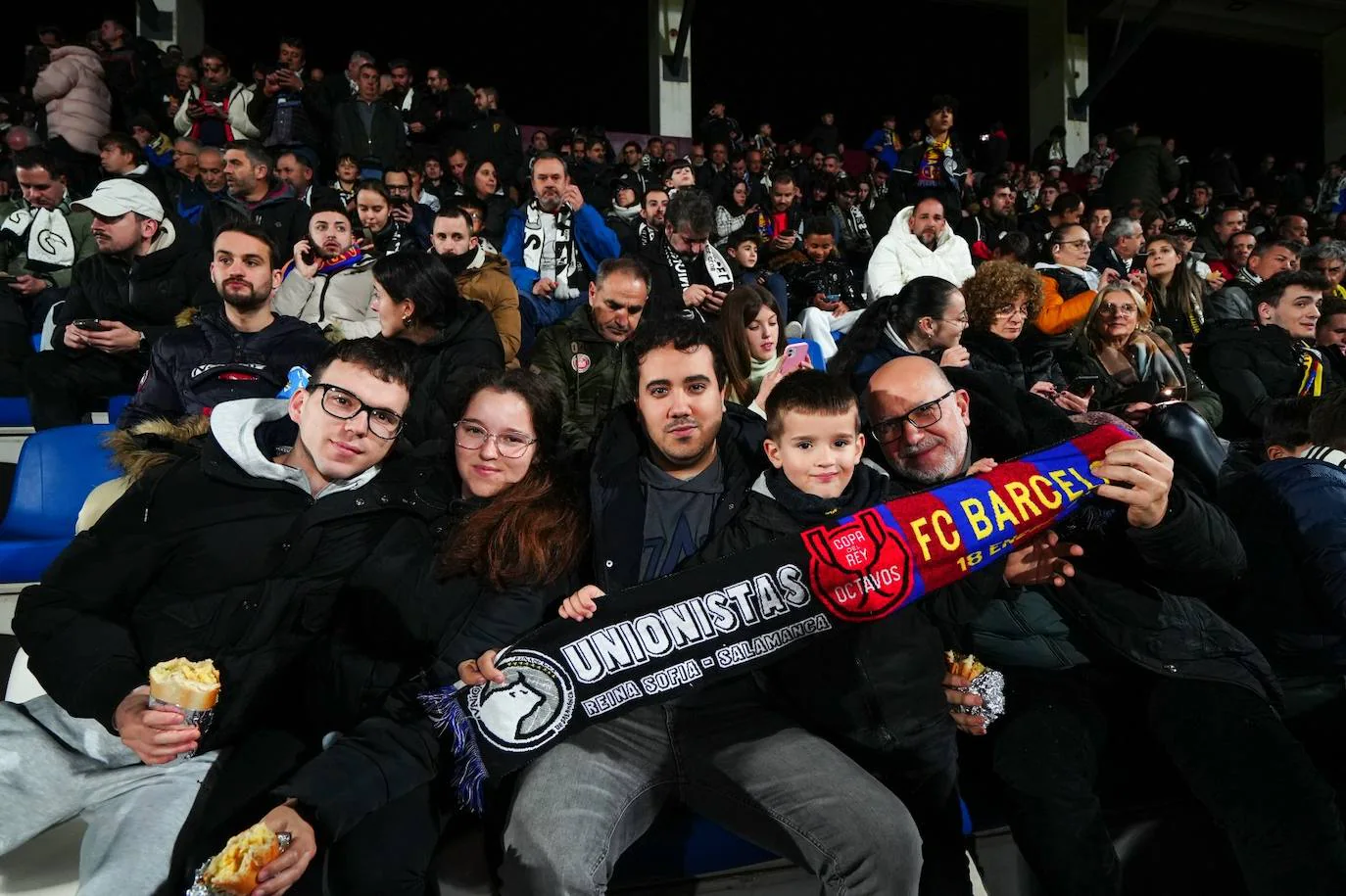 Búscate en la grada del Reina Sofía en el partido de la Copa del Rey entre Unionistas y Fútbol Club Barcelona