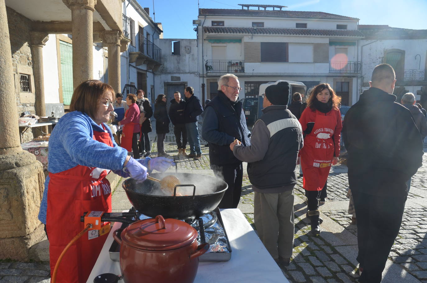 Lumbrales celebra una popular Fiesta de la Matanza Tradicional