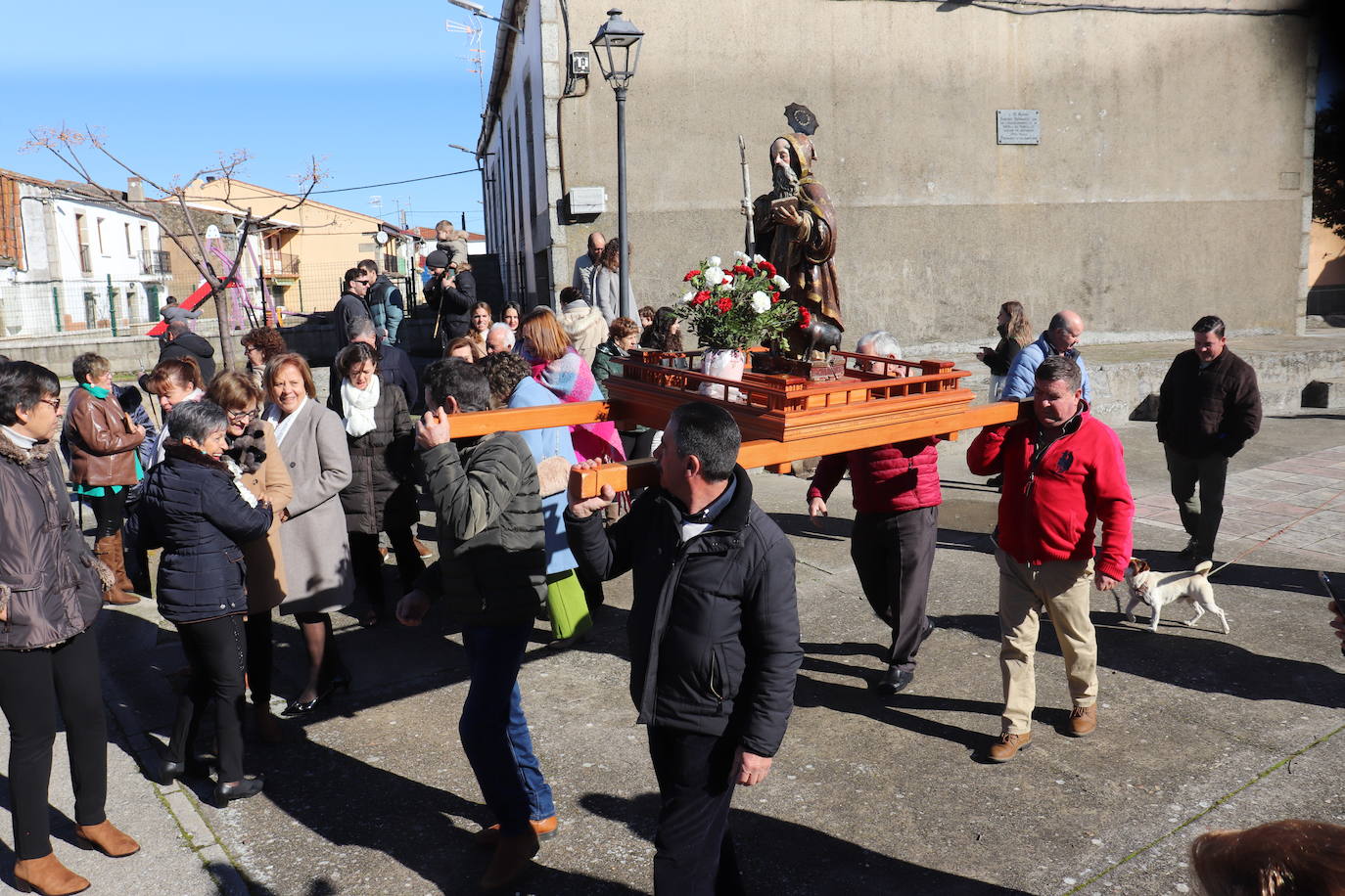 Peromingo no falta a su cita con la fiesta de San Antón