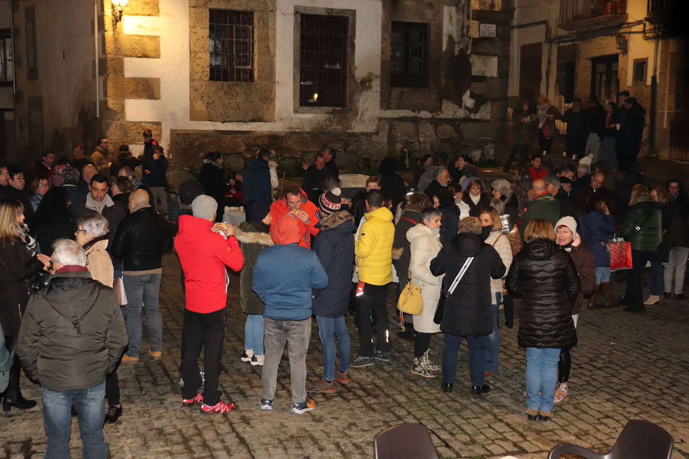 Candelario celebra el día del chorizo con una animada tarde en el Solano