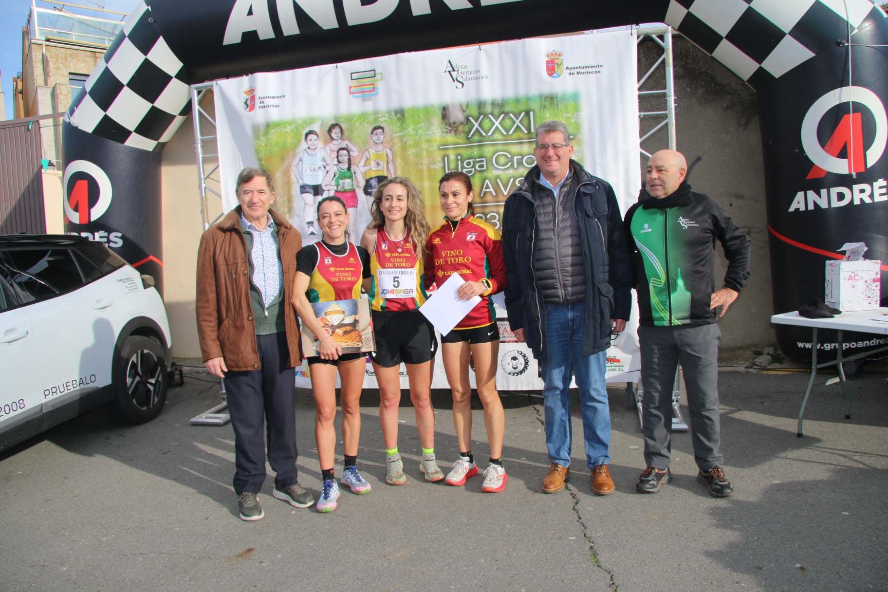 Ayuso y Hernández, vencen en la Liga de Cross de Cabrerizos