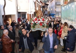 Salida de San Valerio de la Plaza Mayor durante la procesión del día 29.