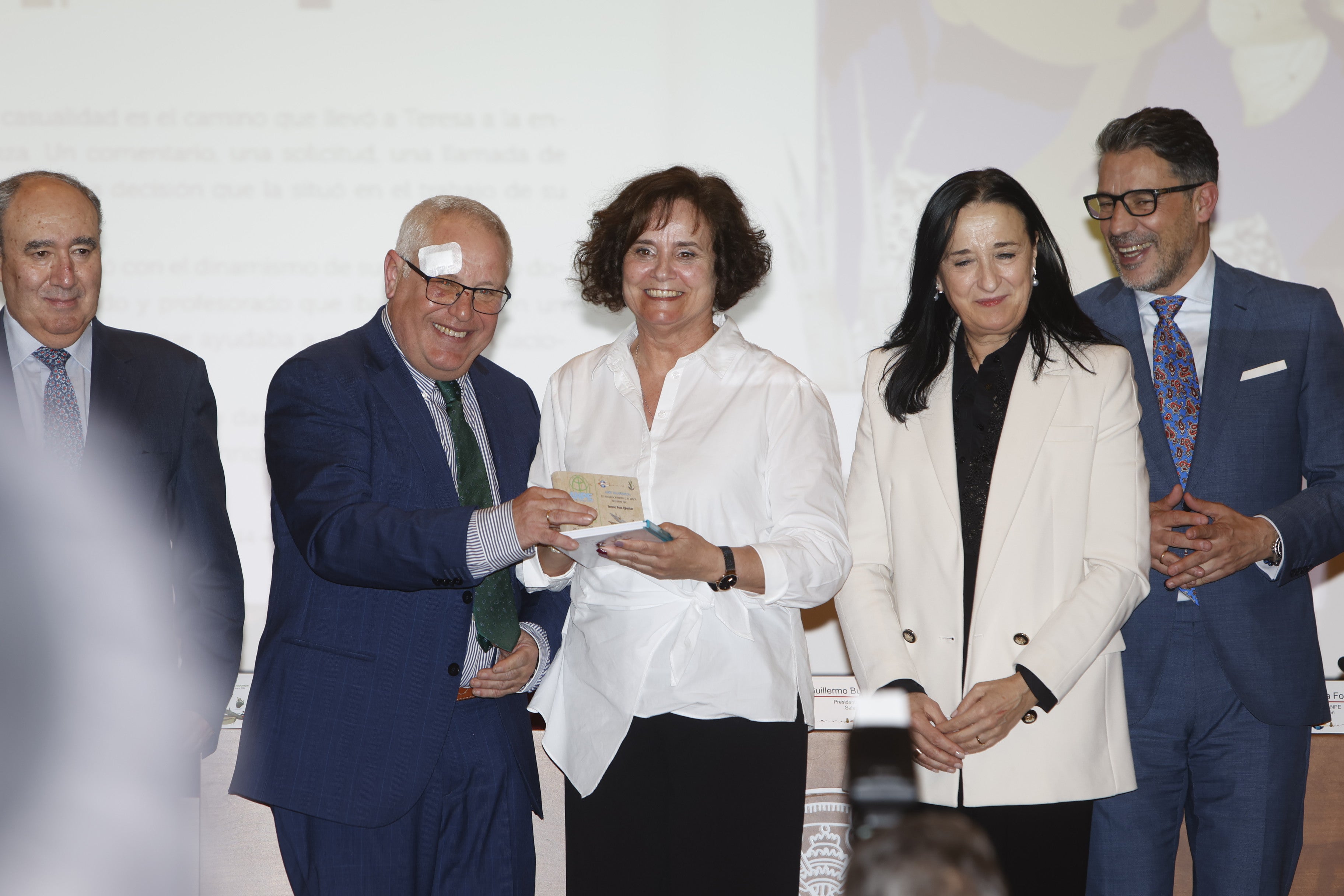Homenaje sentido de ANPE a 25 docentes con la esperanza puesta en el futuro