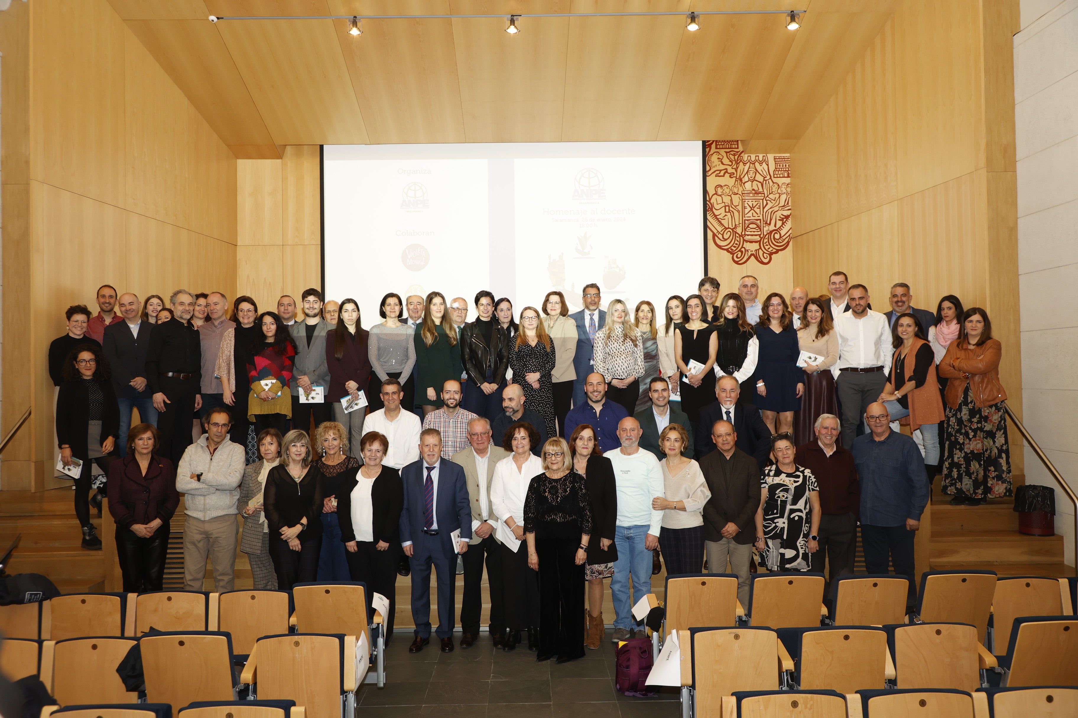 Homenaje sentido de ANPE a 25 docentes con la esperanza puesta en el futuro