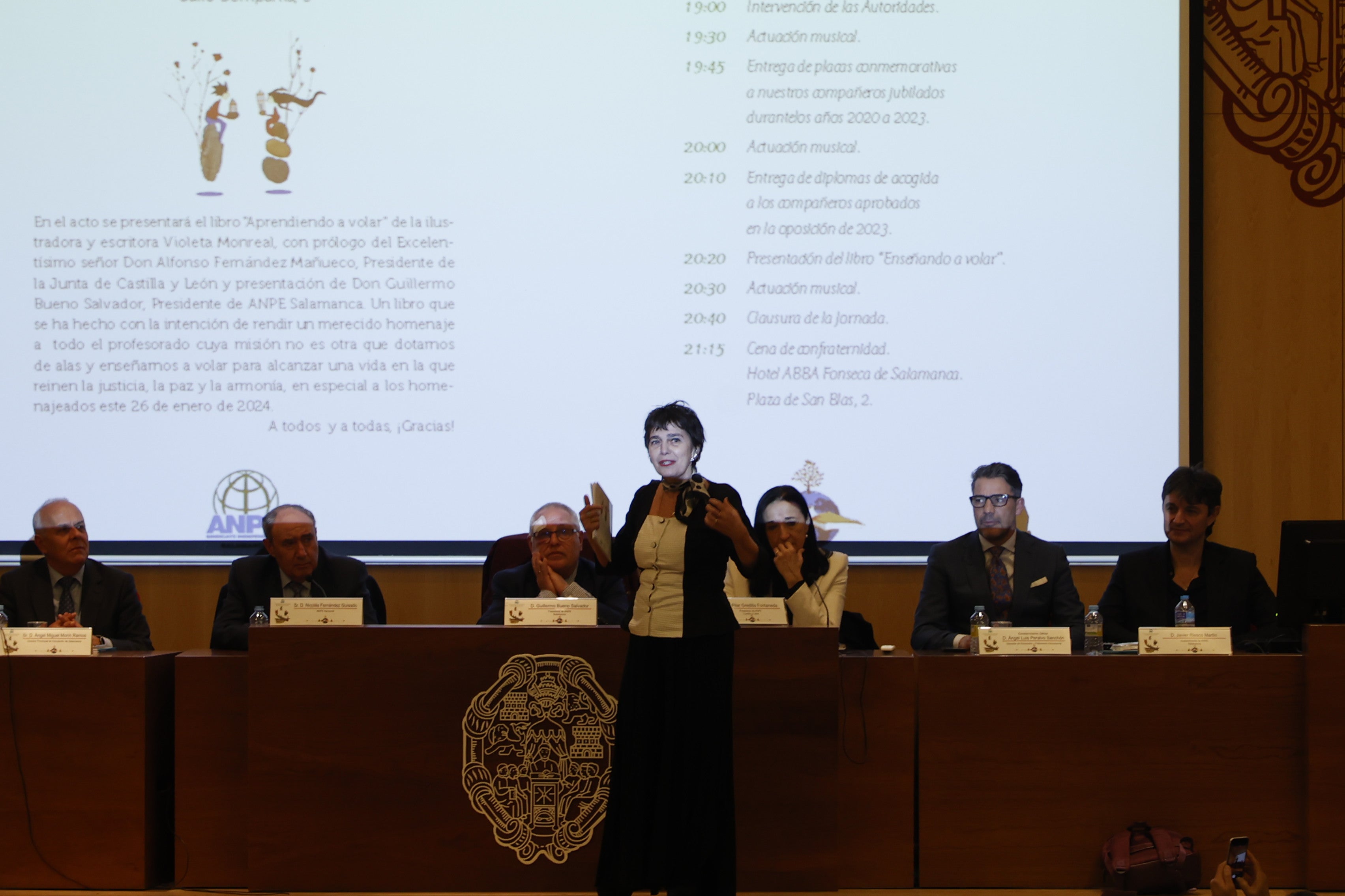 Homenaje sentido de ANPE a 25 docentes con la esperanza puesta en el futuro