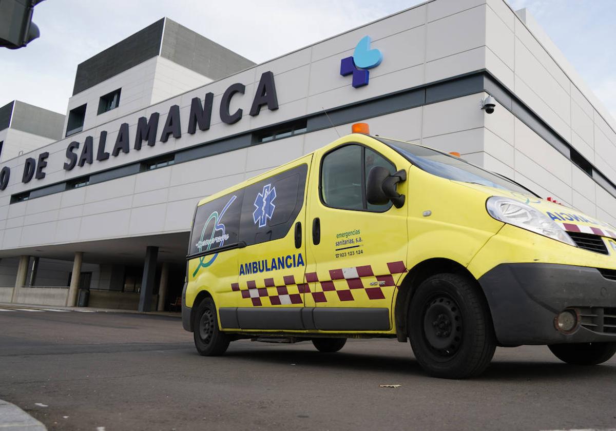 Una mujer queda atrapada en su coche tras caer a un regato en Babilafuente