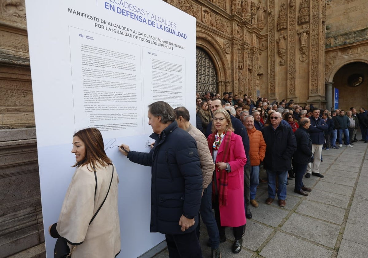 Alcaldes de toda la provincia de Salamanca firman el manifiesto por la igualdad entre territorios españoles