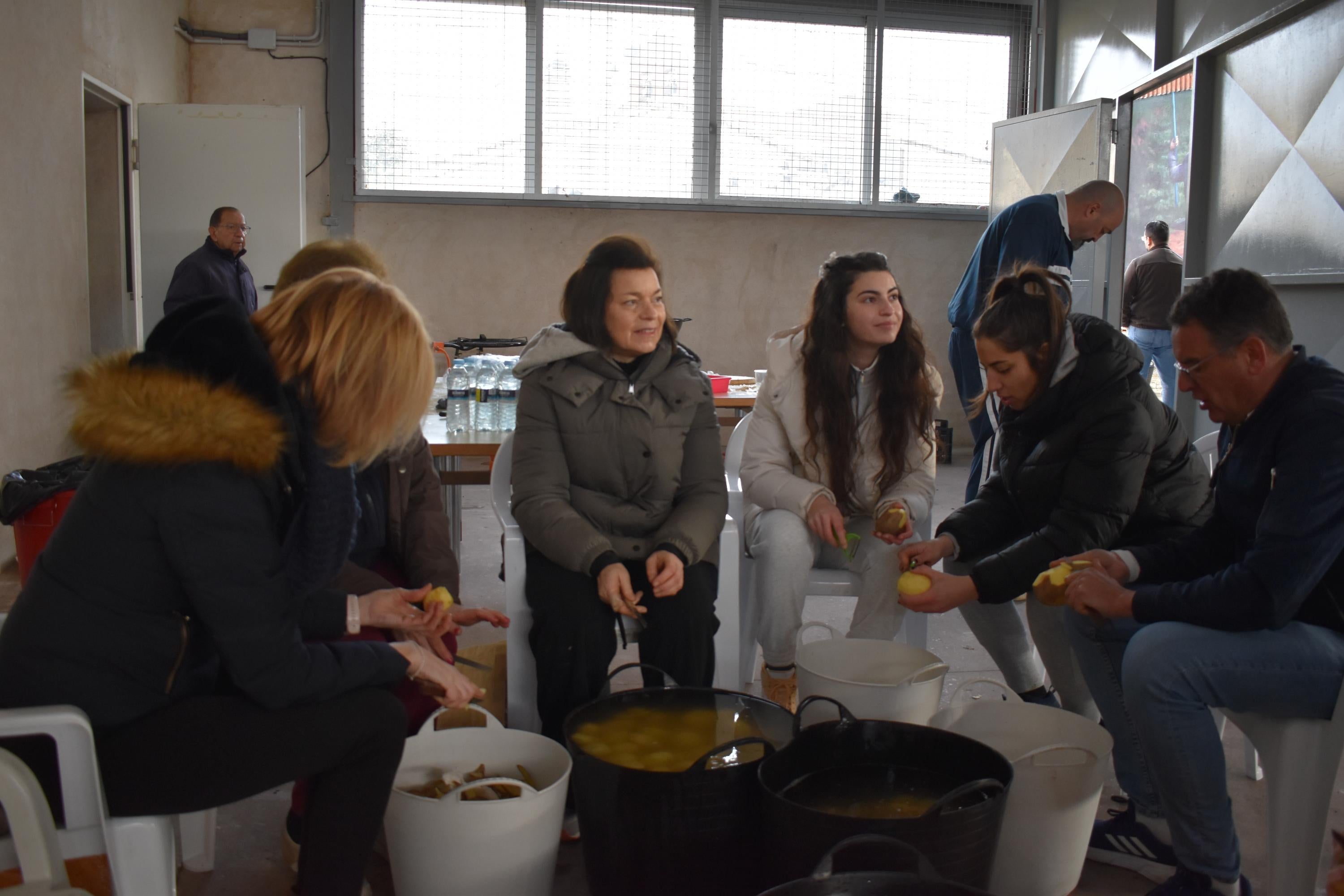 Día de convivencia en Valverdón en torno al cerdo