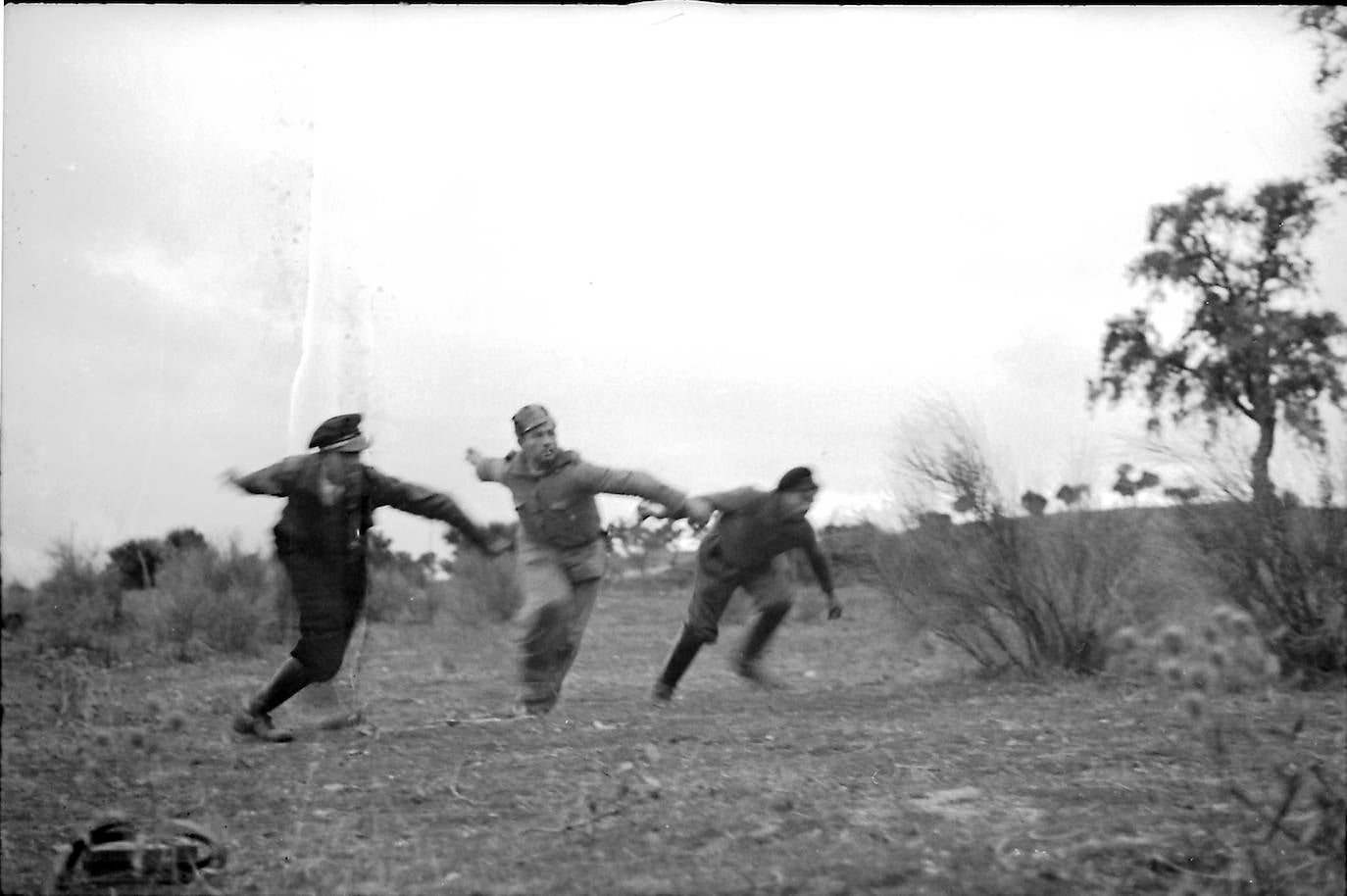 Los guerrilleros de Carrasco, héroe antifranquista de las Juventudes Socialistas Unificadas (JSU).