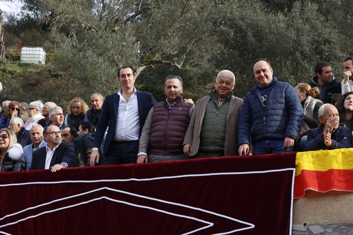 Con ganas de toros en el estreno de la temporada en Valero