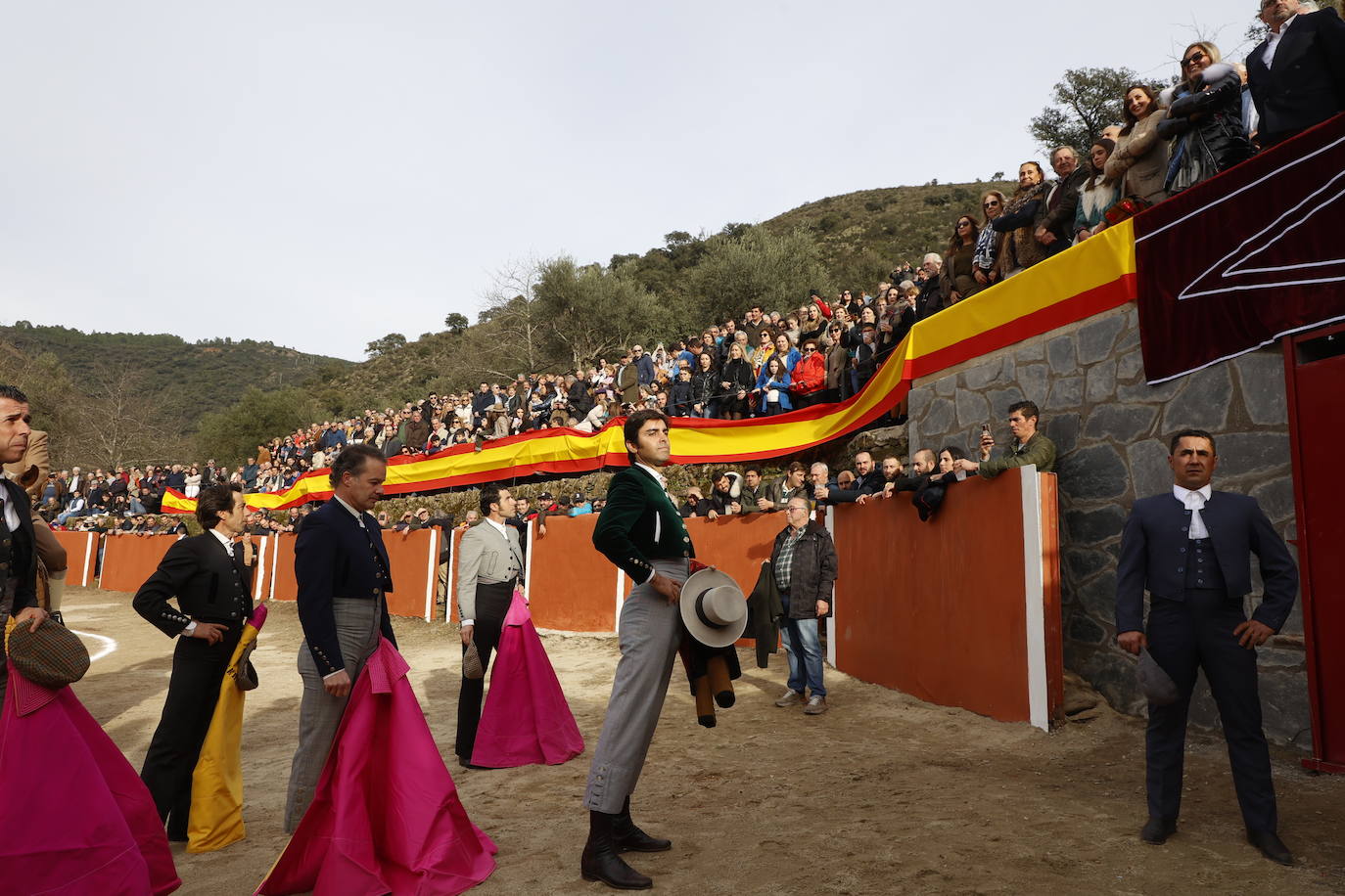 Con ganas de toros en el estreno de la temporada en Valero