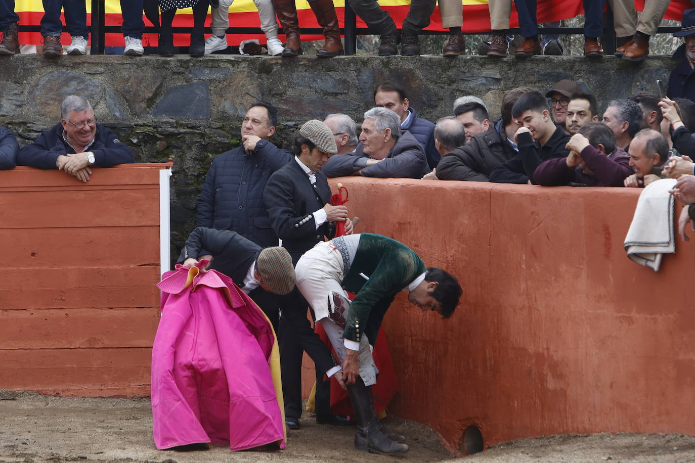 Con ganas de toros en el estreno de la temporada en Valero