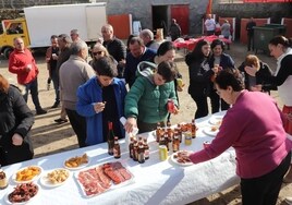 La plaza de toros de Valero acogió la celebración de la comida de las fiestas