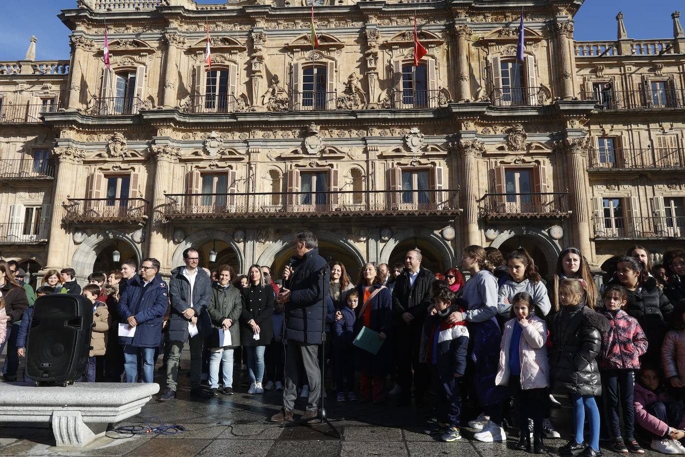 Una Plaza Mayor que aclama a la paz