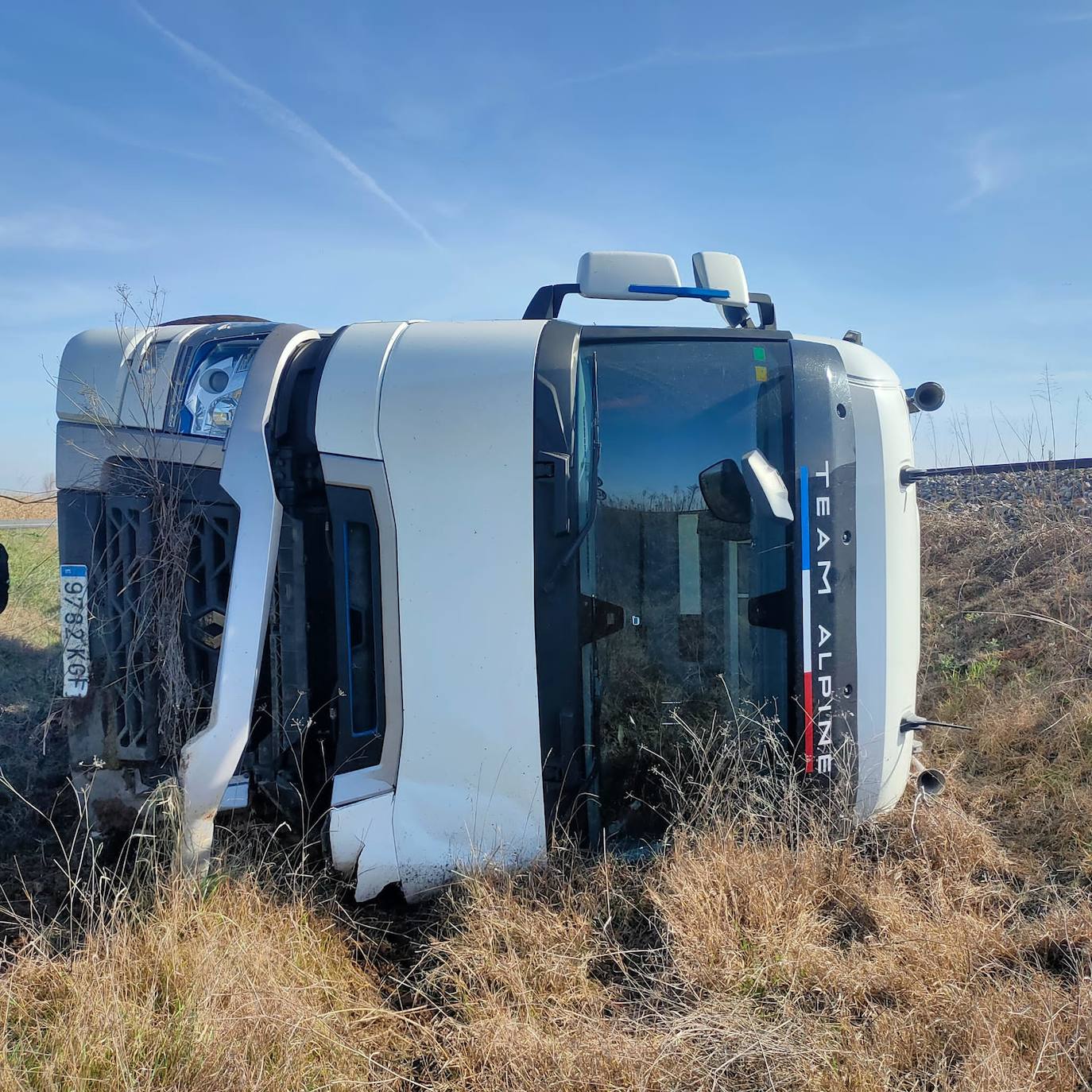 Así han quedado los vehículos del espectacular accidente en San Morales