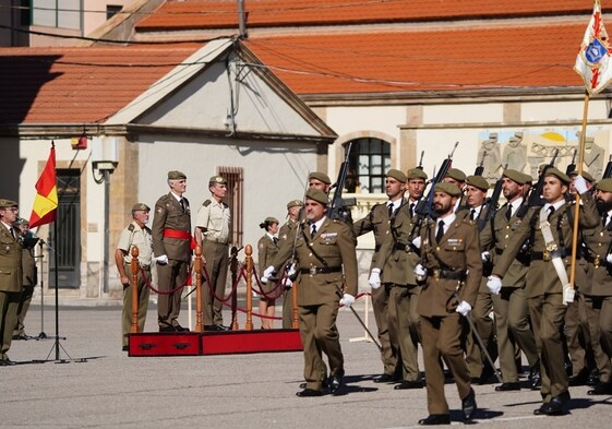 Parada militar en el Cuartel General Arroquia.