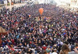 Una imagen de un campanazo del Carnaval del Toro de Ciudad Rodrigo.