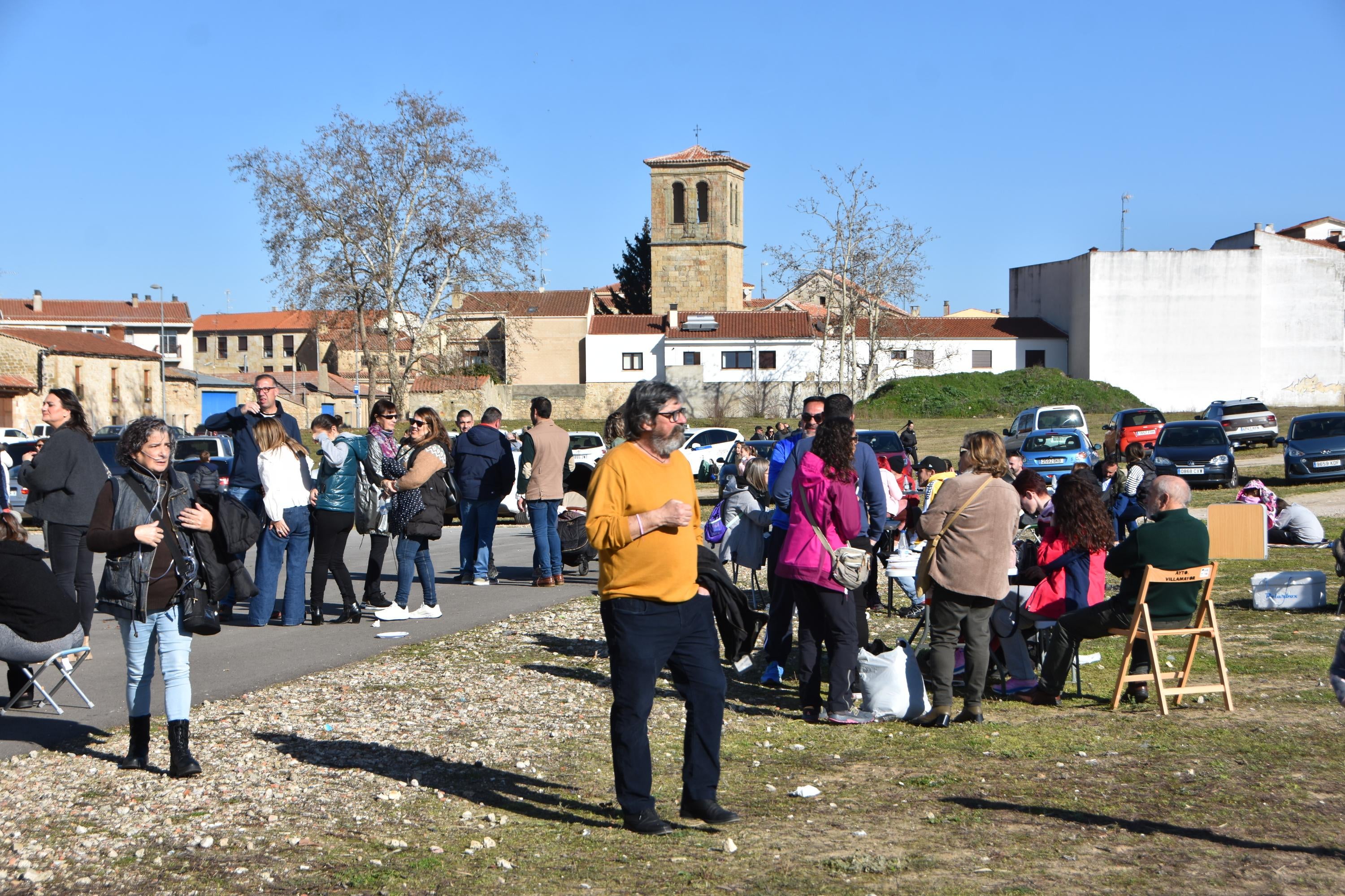 Villamayor disfruta al sol de 500 kilos de chichas