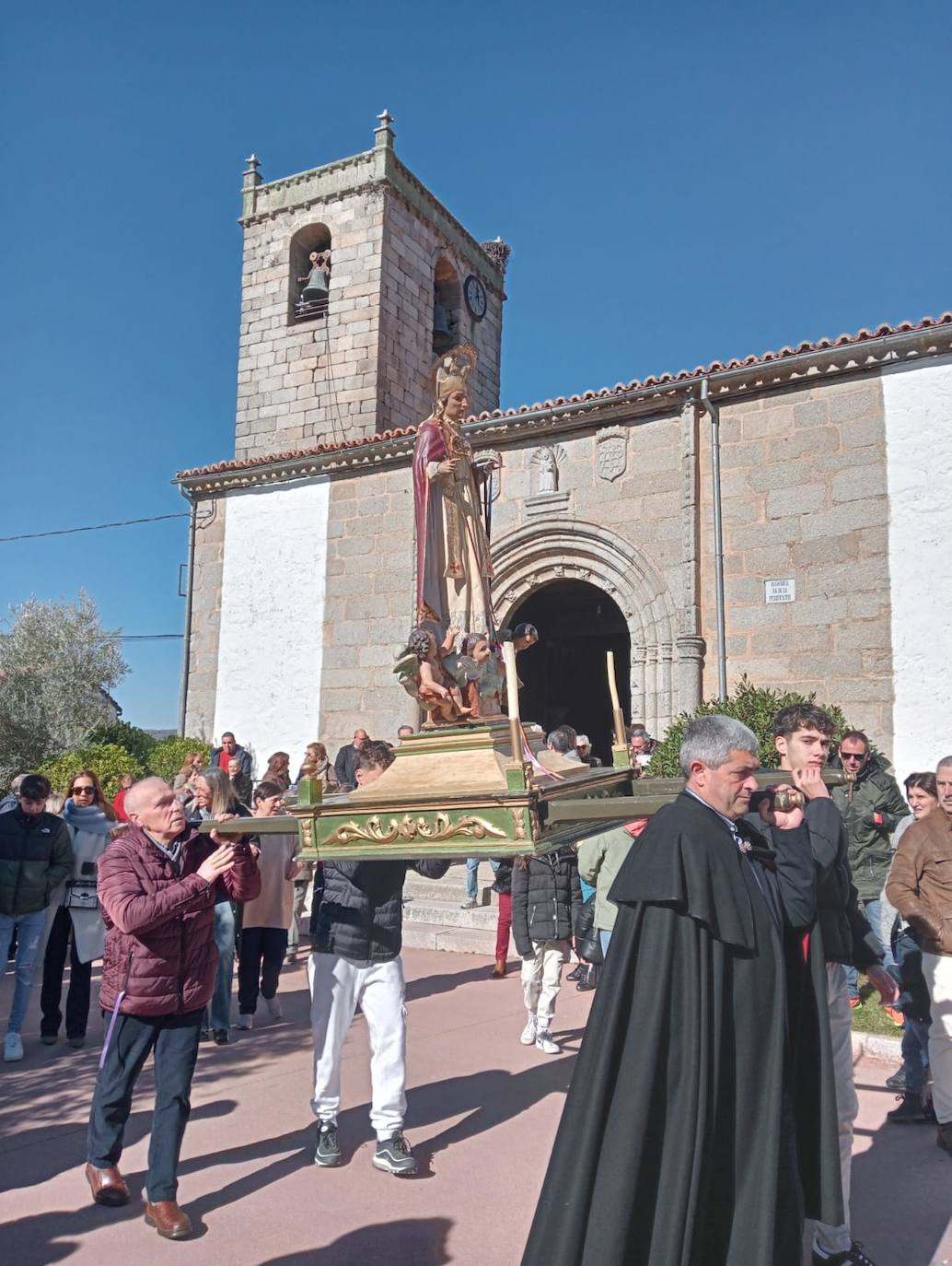 Fuentes de Béjar rinde honores a San Blas