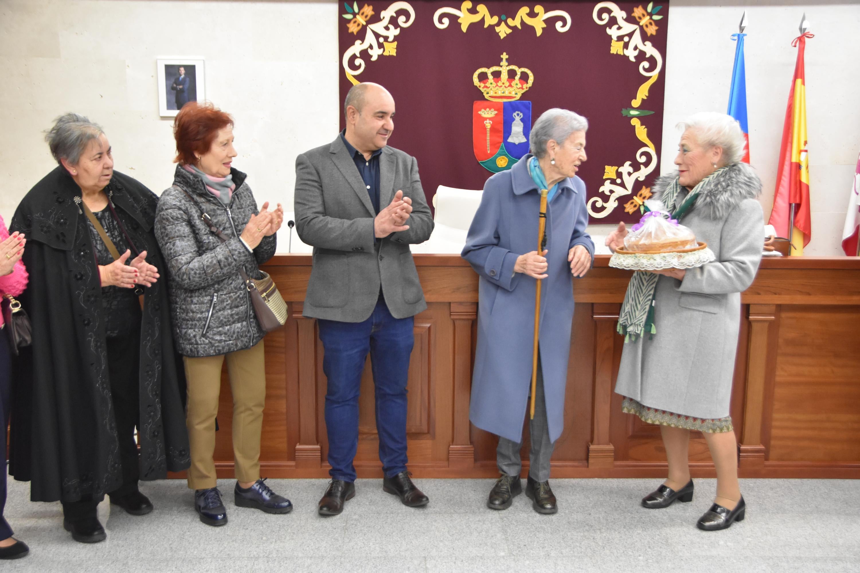 Las águedas de Villares toman el mando de la localidad