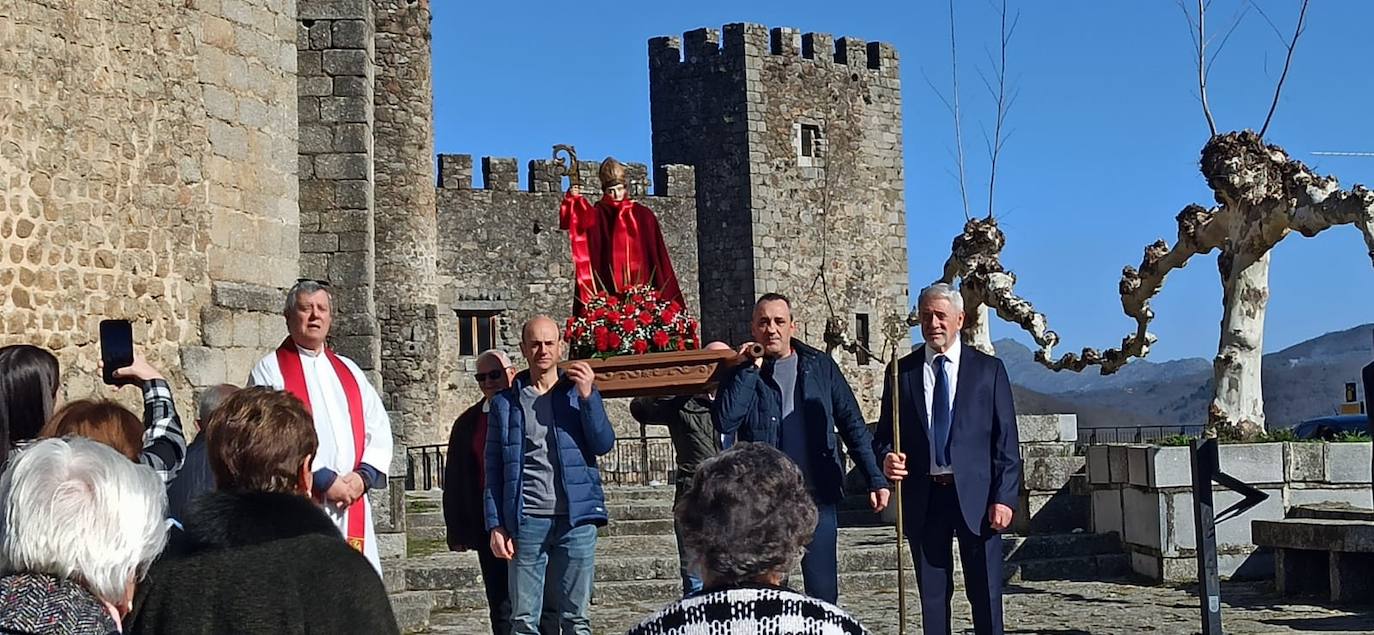 Montemayor del Río disfruta de San Blas y la matanza