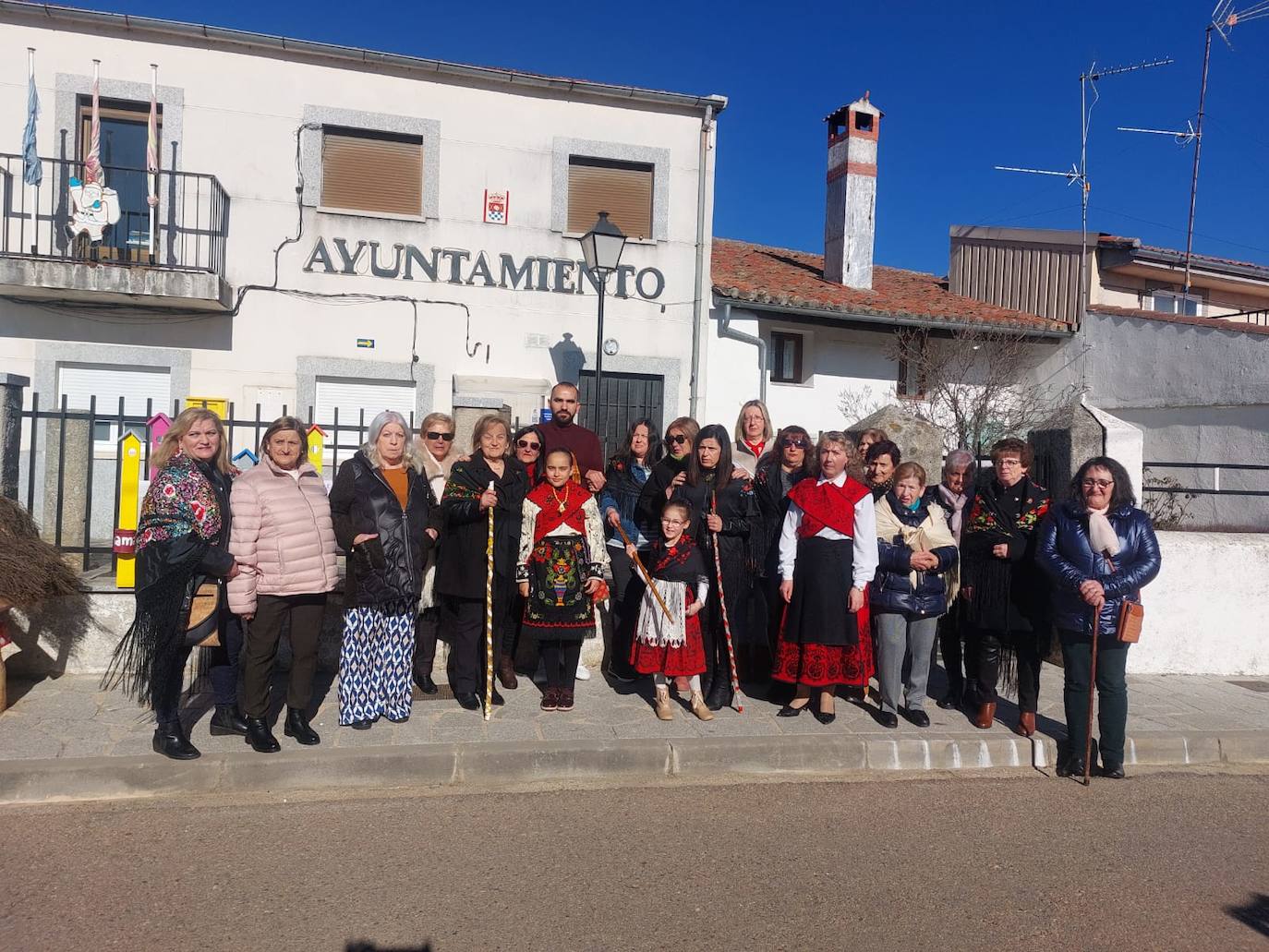 Las mujeres de Fuenterroble no faltan a su cita con Santa Águeda