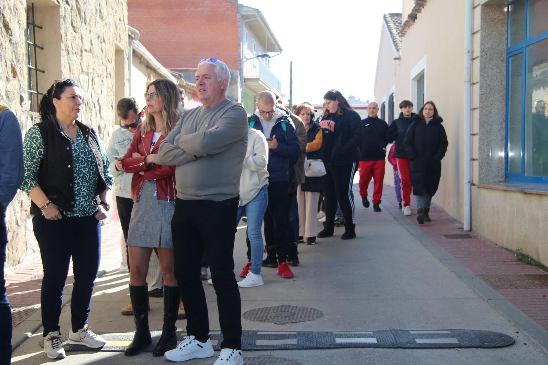 Castellanos goza del día de fiesta con las águedas y el convite de las chichas