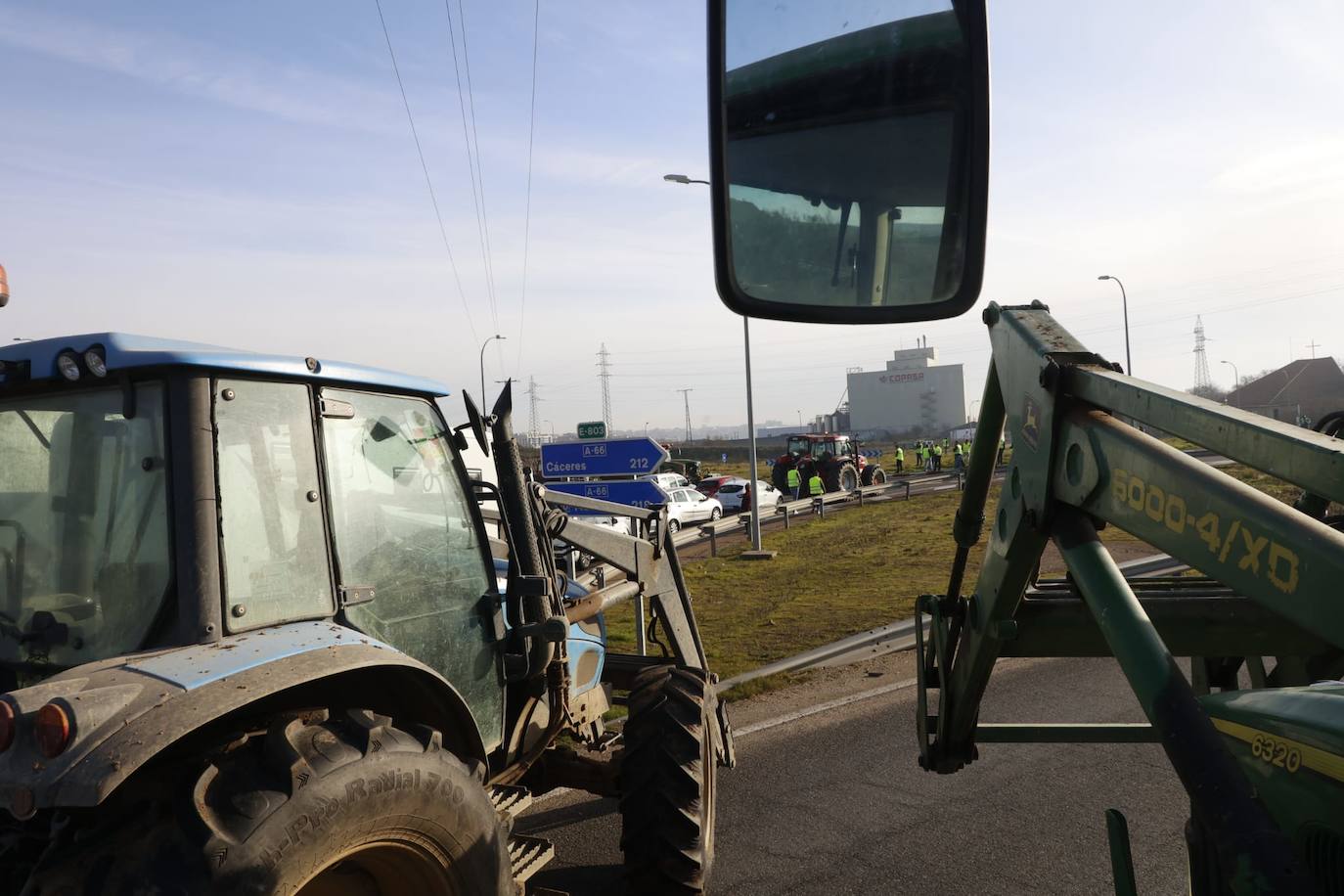 Las protestas de los agricultores y ganaderos por las calles de Salamanca, en imágenes