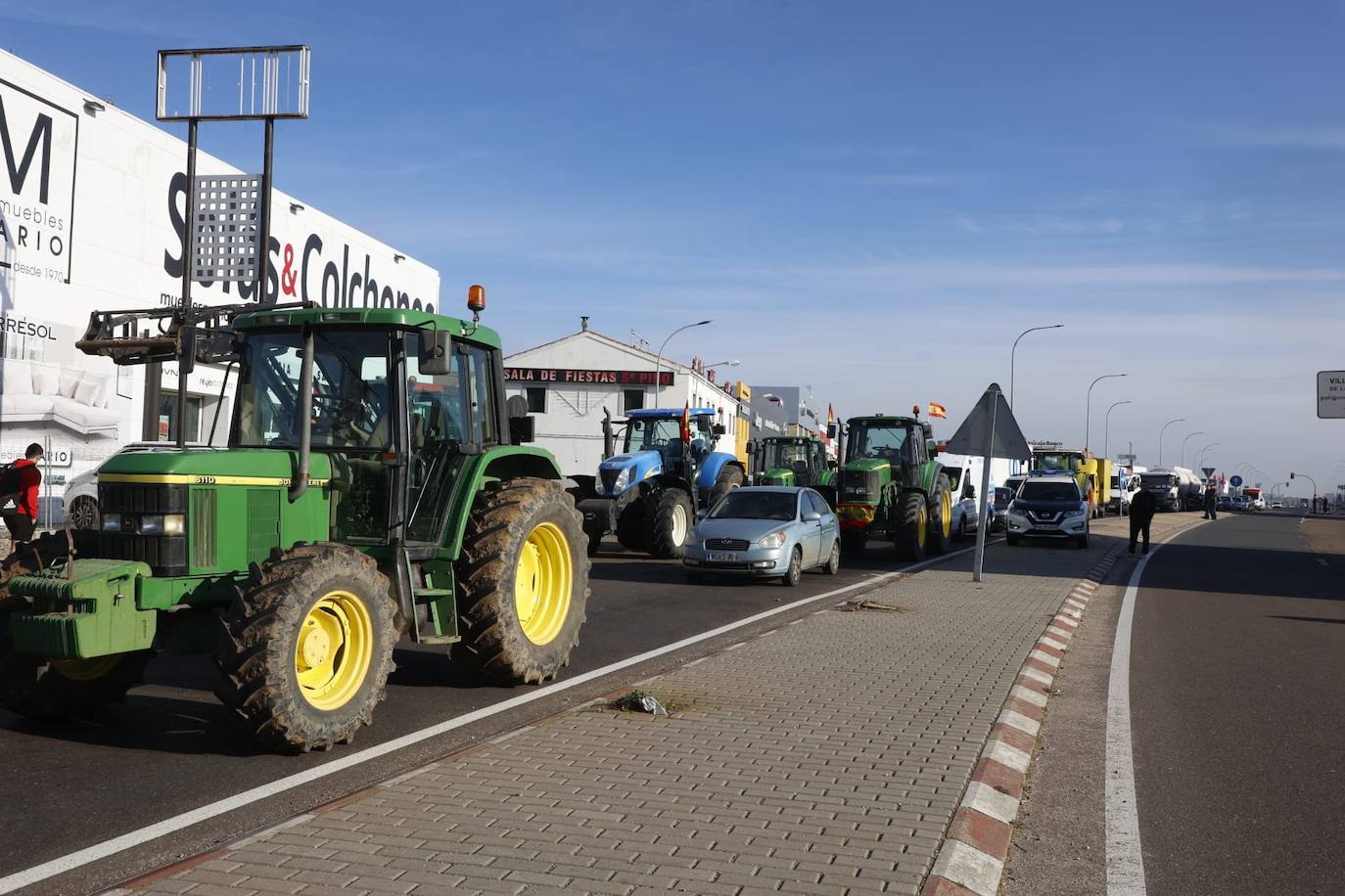 Las protestas de los agricultores y ganaderos por las calles de Salamanca, en imágenes