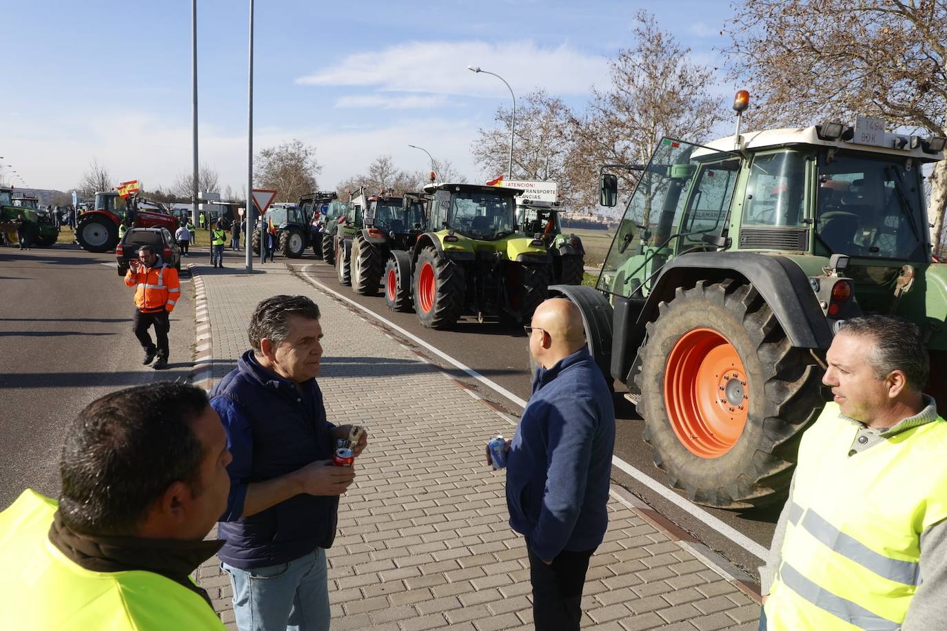 Las protestas de los agricultores y ganaderos por las calles de Salamanca, en imágenes