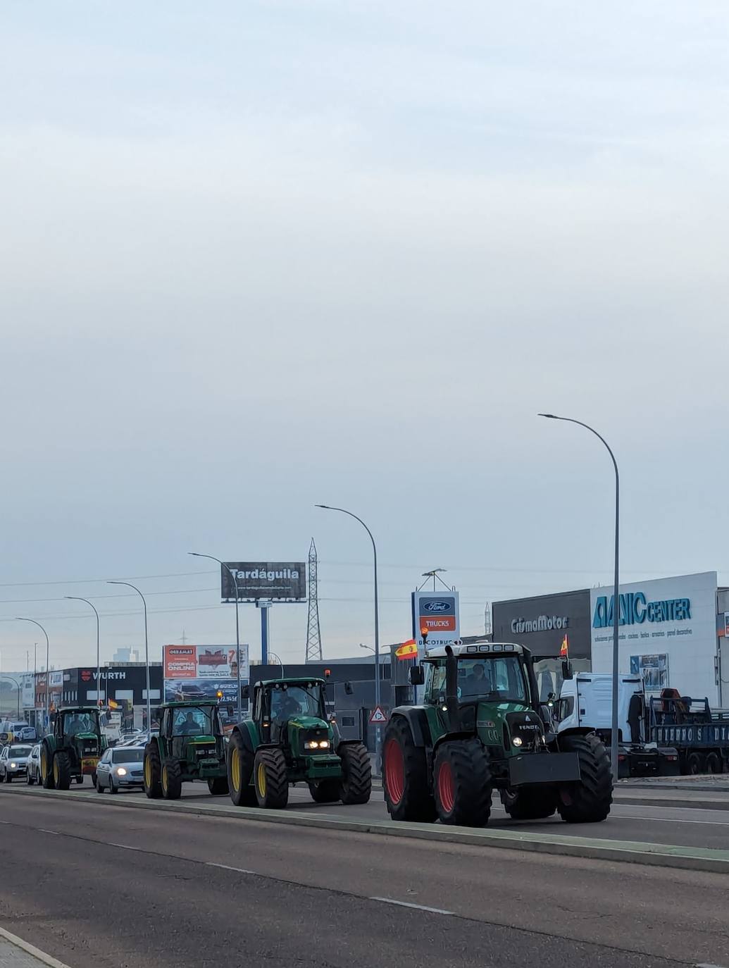 Las protestas de los agricultores y ganaderos por las calles de Salamanca, en imágenes