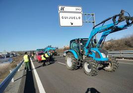 Corte de tráfico de la autovía de Guijuelo.