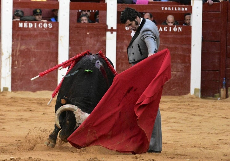 92 TOREROS han toreado en lo que va de siglo en los festivales del Carnaval del Toro; los últimos que debutaron el año pasado fueron Cayetano y Paco Ureña, el único que se estrena éste será Juan Ortega. Morante de la Puebla (en la imagen) toreó en una ocasión, en el Carnaval de 2020.