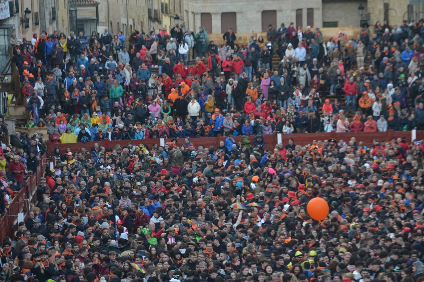 Miles de personas dan la bienvenida al Carnaval del Toro 2024