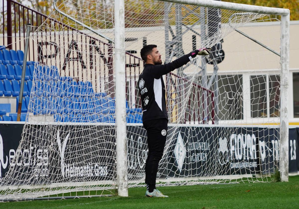 Cacharrón, en un entrenamiento en el Reina Sofía.