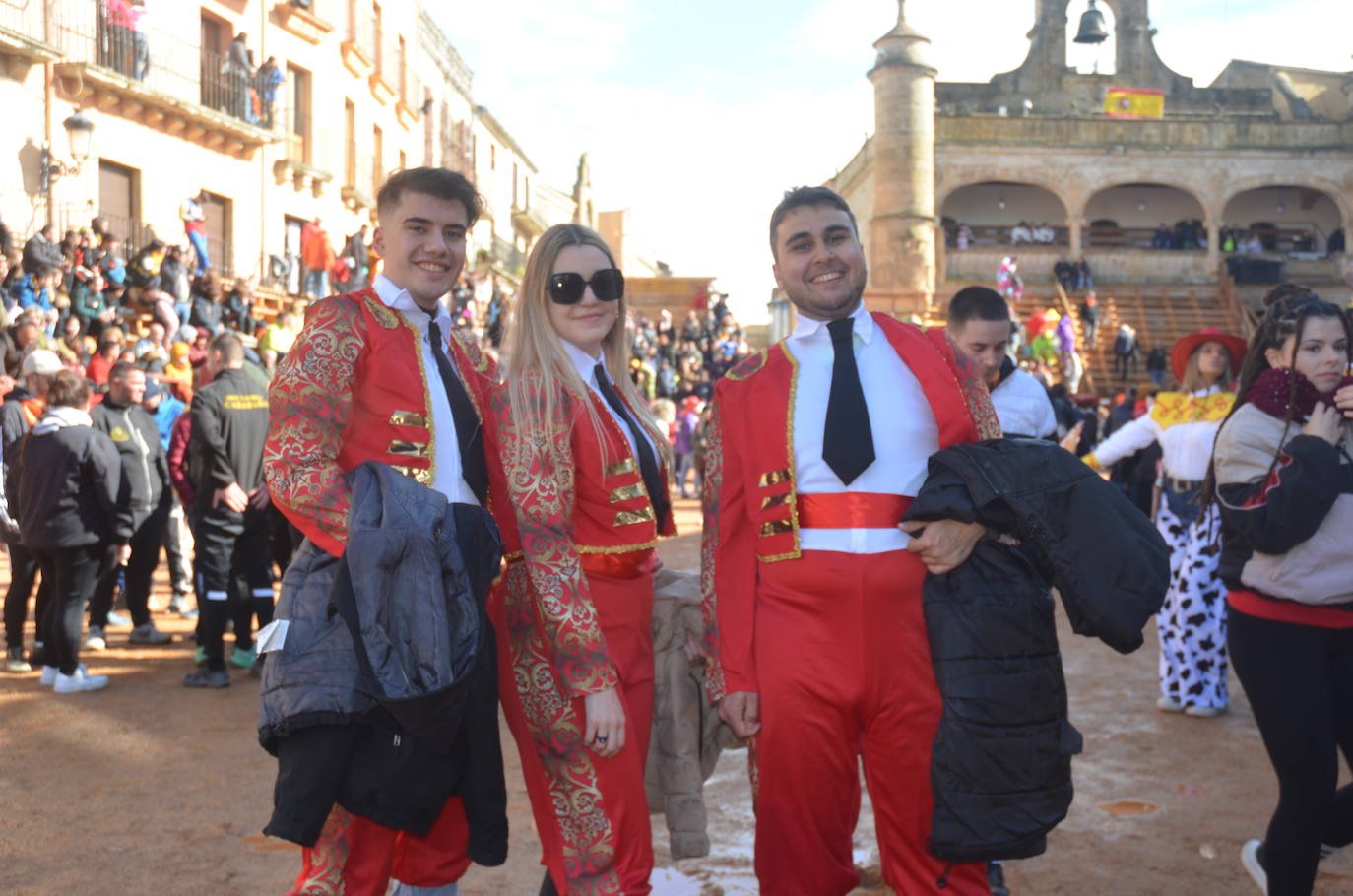 Disfraces y frenesí en el Sábado de Carnaval