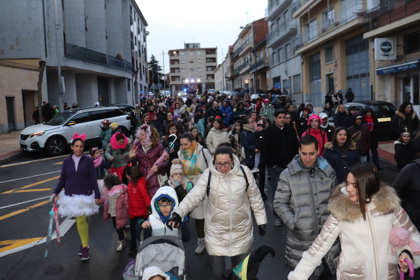 Las calles de Guijuelo se llenan de animación el Domingo de Carnaval