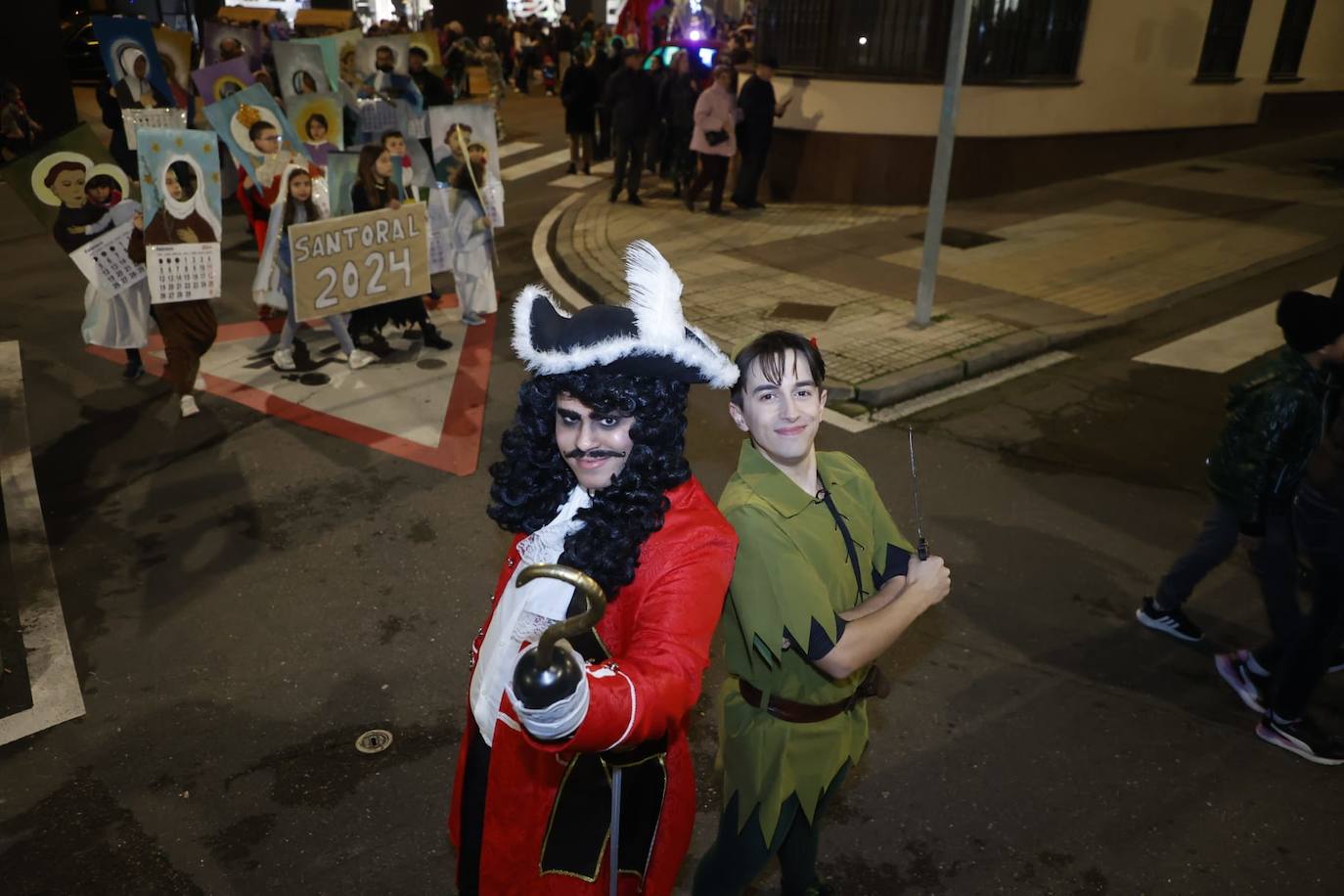 Los disfraces más rompedores del &#039;monstruoso&#039; y divertido Carnaval del Barrio del Oeste