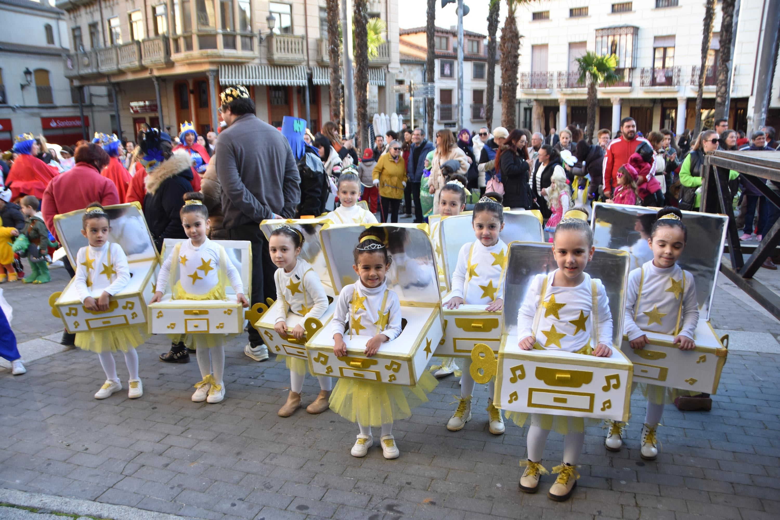 Alba desborda ingenio en Carnaval