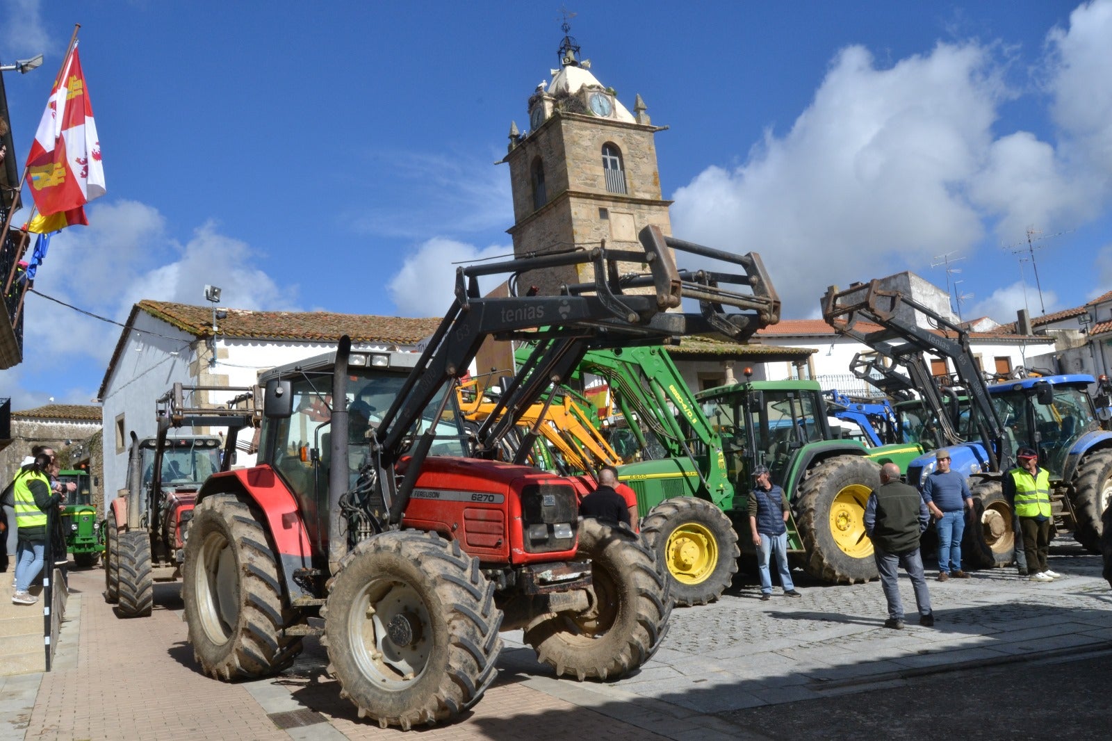 Las originales pancartas de la protesta agraria de Lumbrales