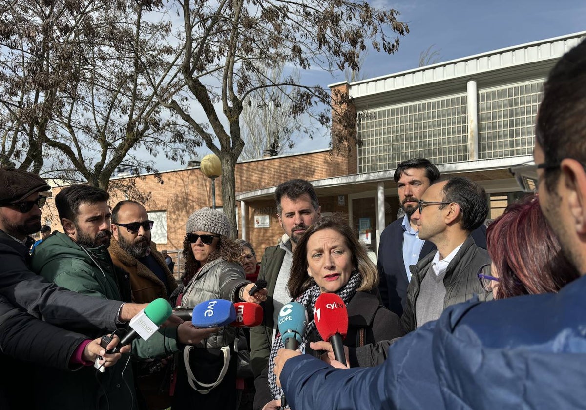 Tudanca, Ávila y Serrada durante su intervención.