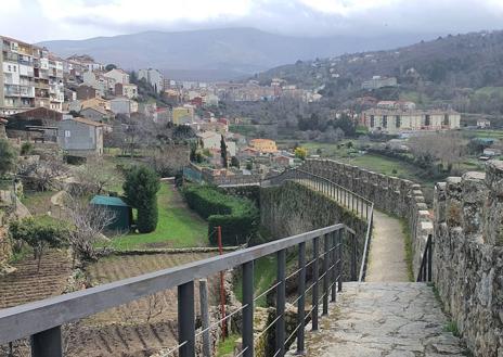 Imagen secundaria 1 - Béjar invita a viajar a la época medieval