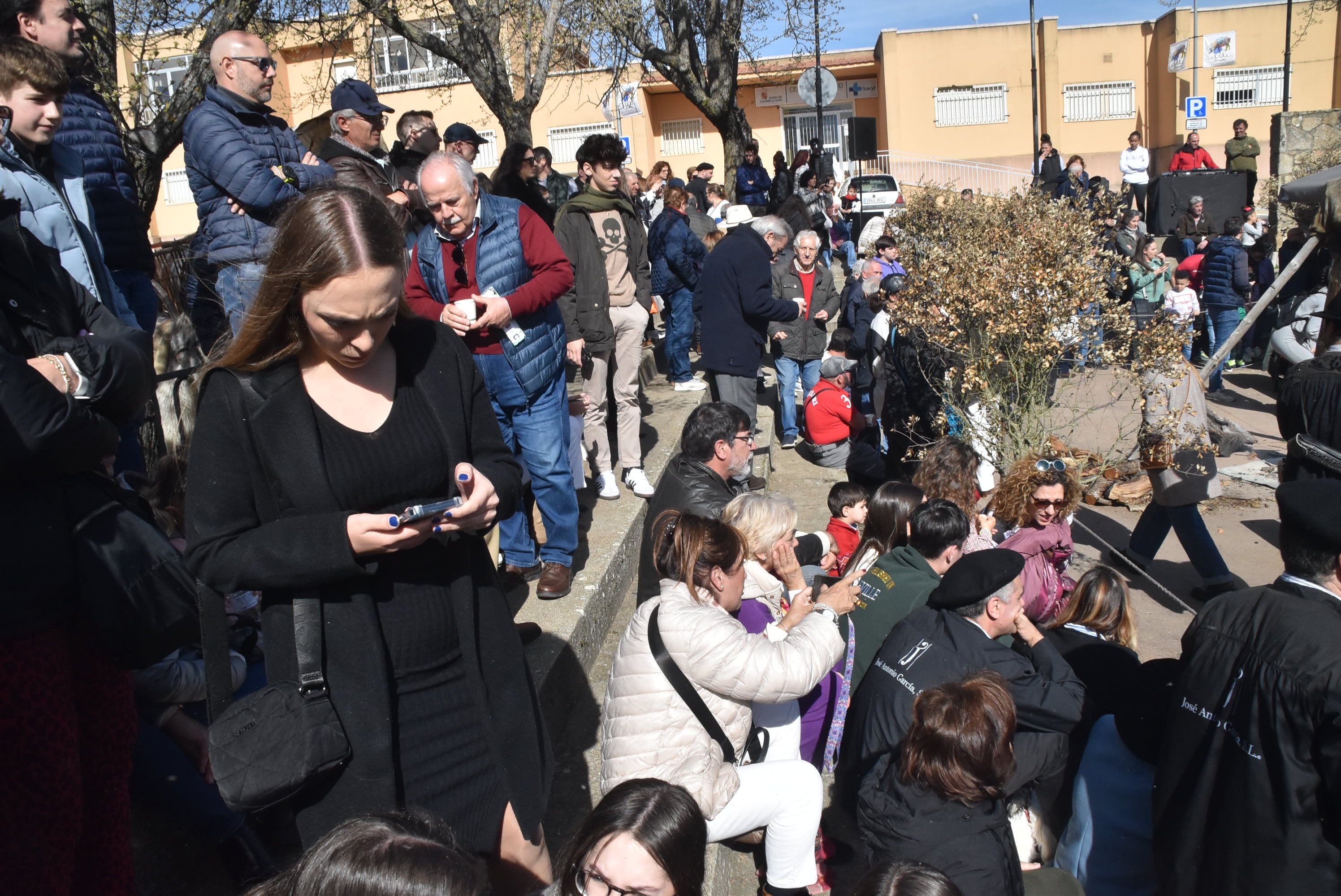 La matanza de Guijuelo rinde homenaje al sabor con numerosas caras conocidas