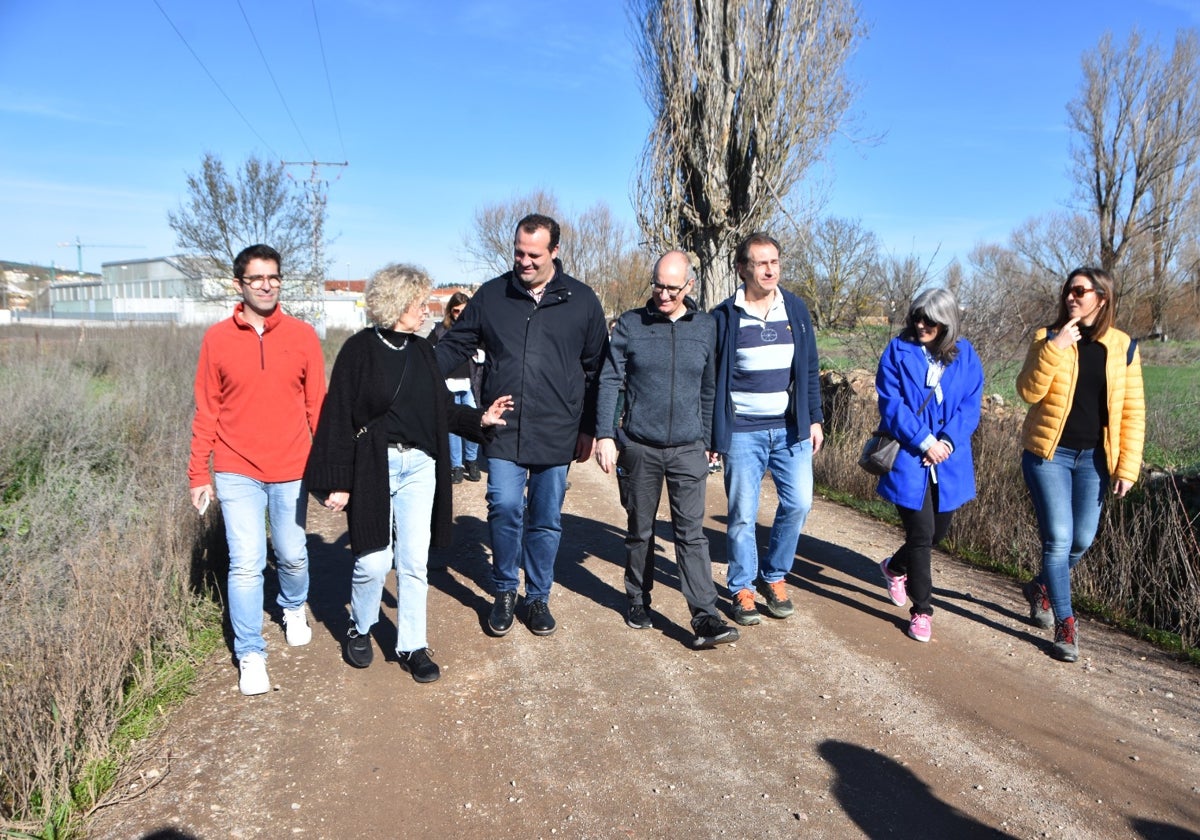 José Luis Sánchez, Celia Aramburu, David Mingo, Javier Iglesias, Enrique García y Eva Picado durante el acto de presentación de la ruta.