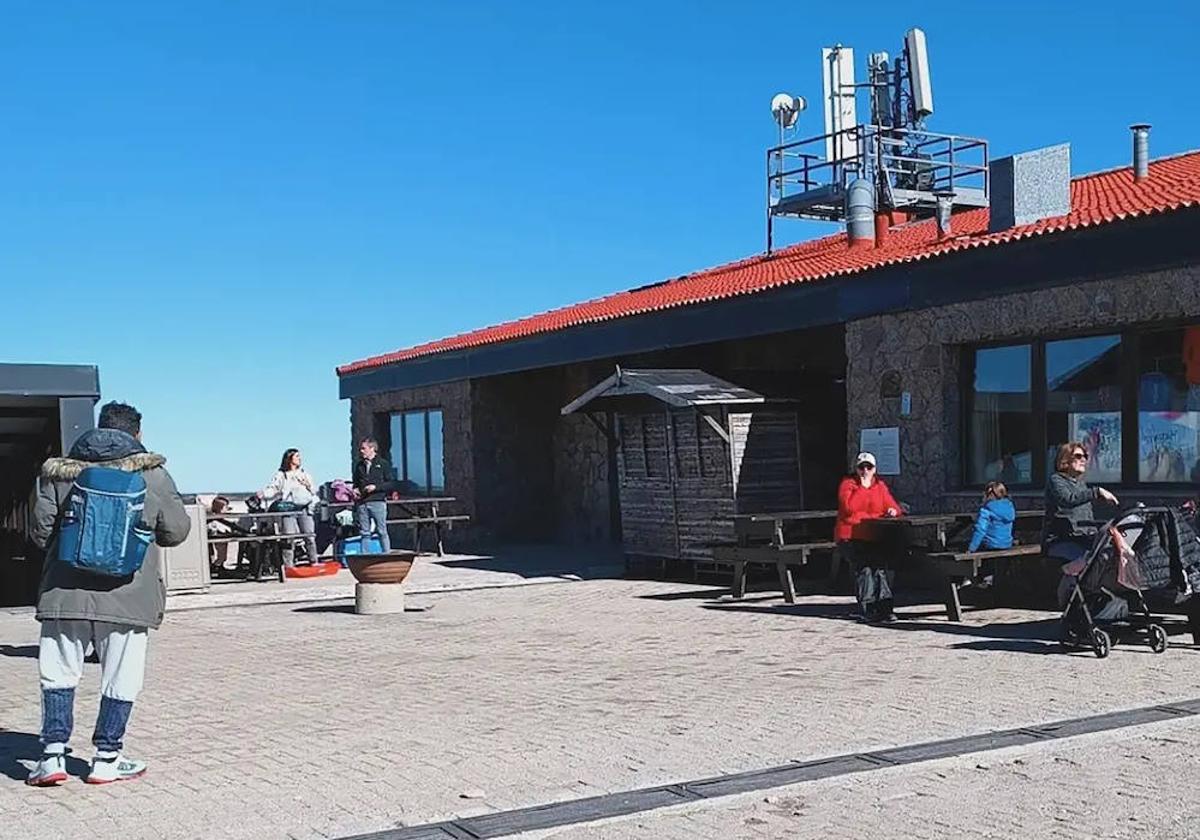 Cafetería en La Covatilla.