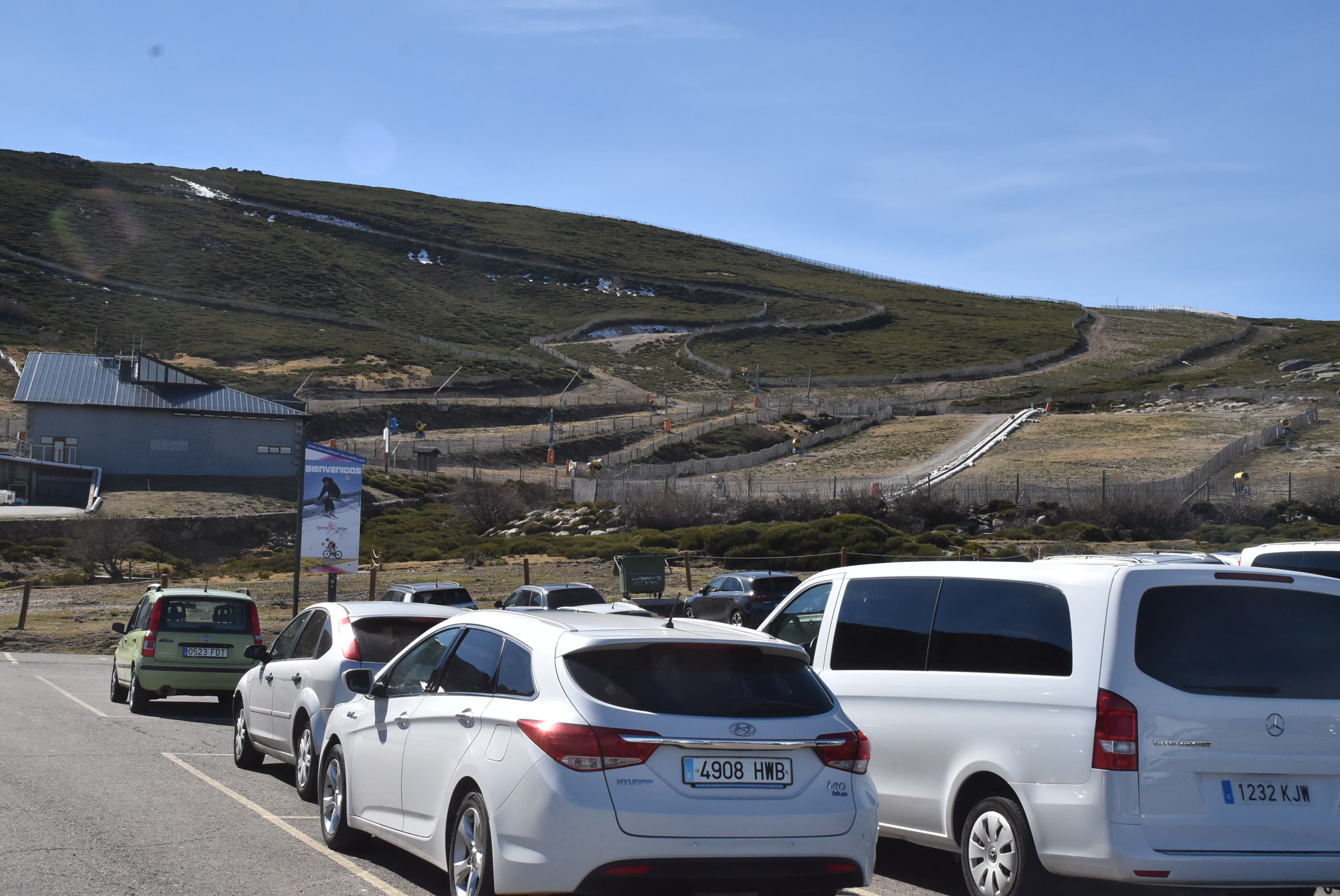 La Covatilla aprovecha el tirón turístico del telesilla y abre una pista para el esquí en la cota alta