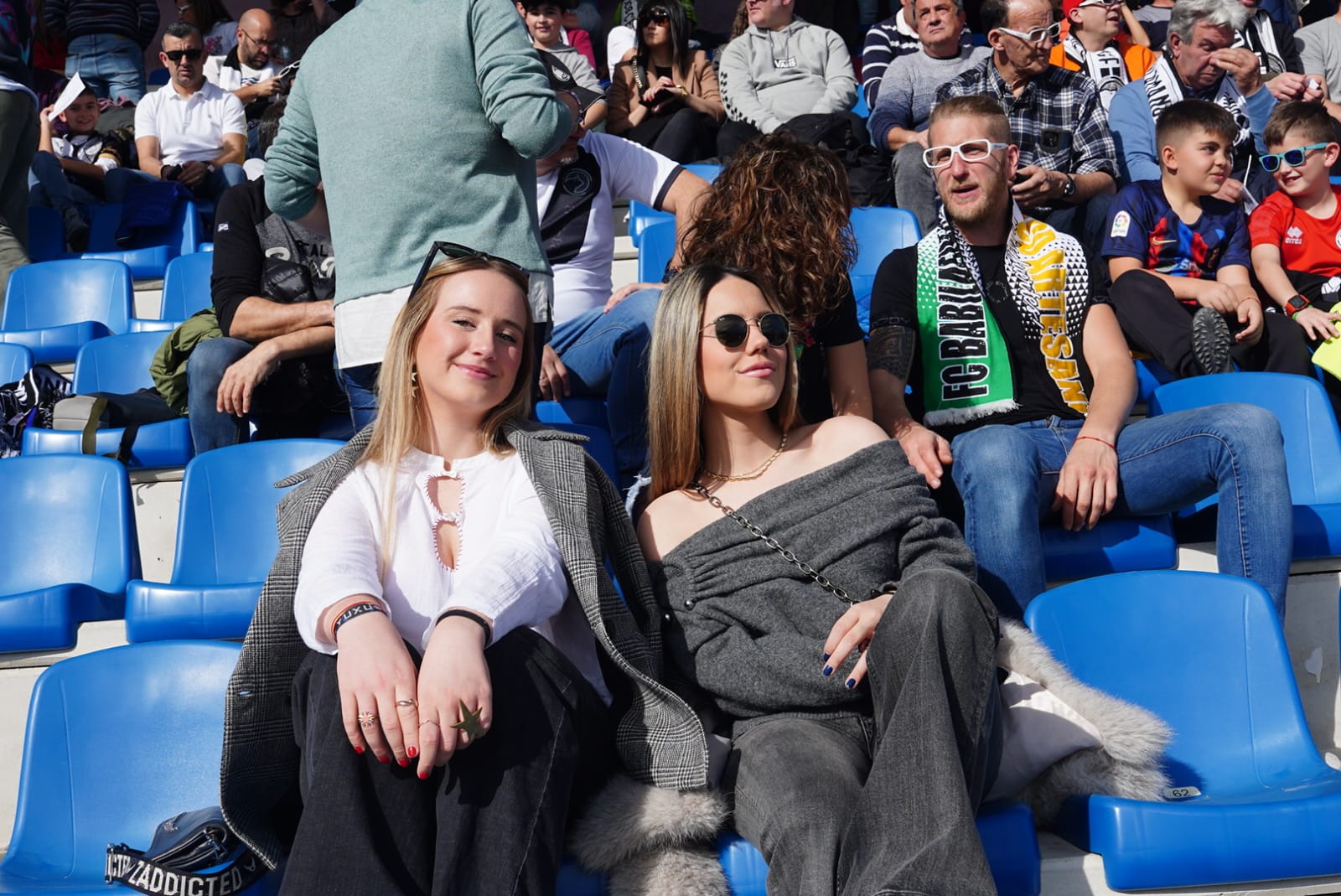 Búscate en la grada del Reina Sofía en el partido de Unionistas contra el Fuenlabrada