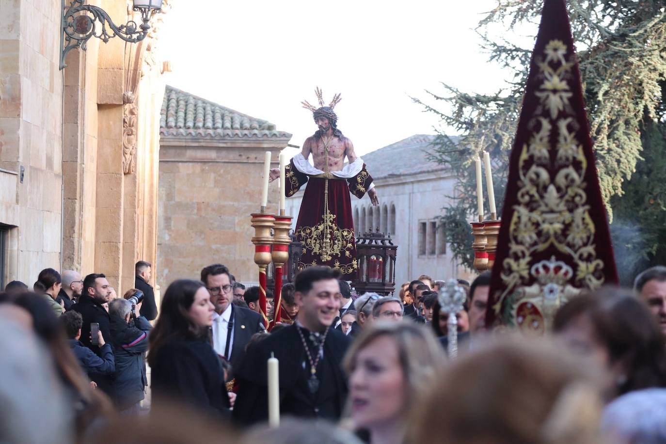 La solemnidad de Jesús Despojado recorre las calles salmantinas